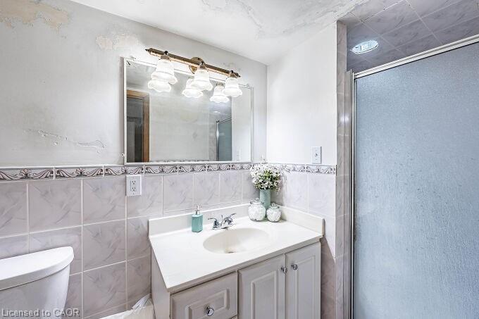 61 Brewster Crescent, Toronto, ON - Indoor Photo Showing Bathroom