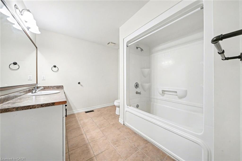 274 Amelia Street, Orangeville, ON - Indoor Photo Showing Bathroom