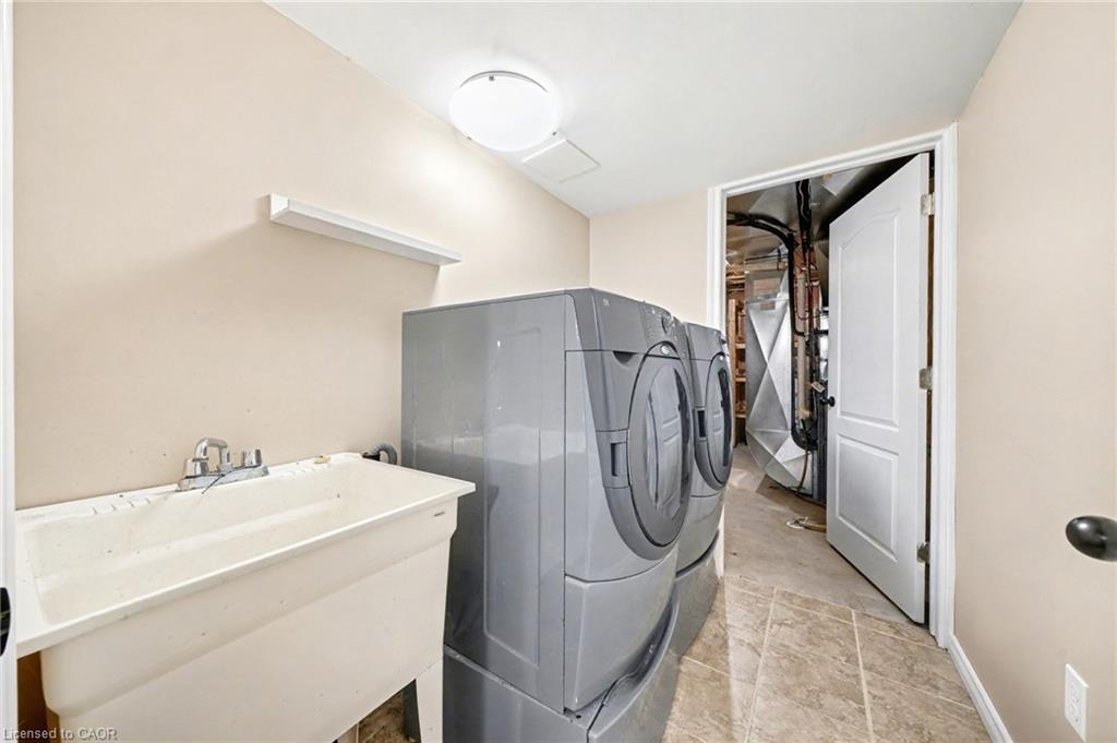 274 Amelia Street, Orangeville, ON - Indoor Photo Showing Laundry Room