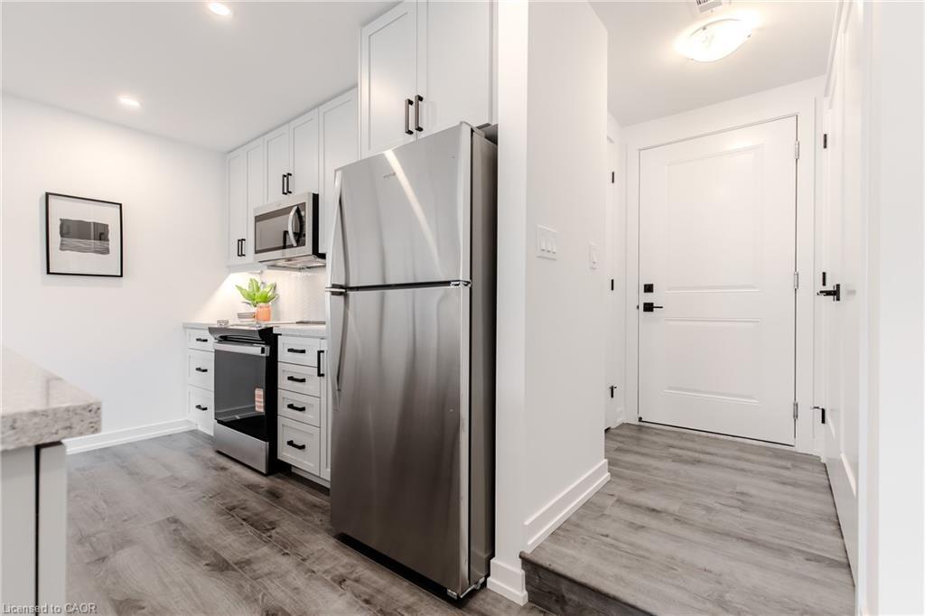 243 Burke Street, Waterdown, ON - Indoor