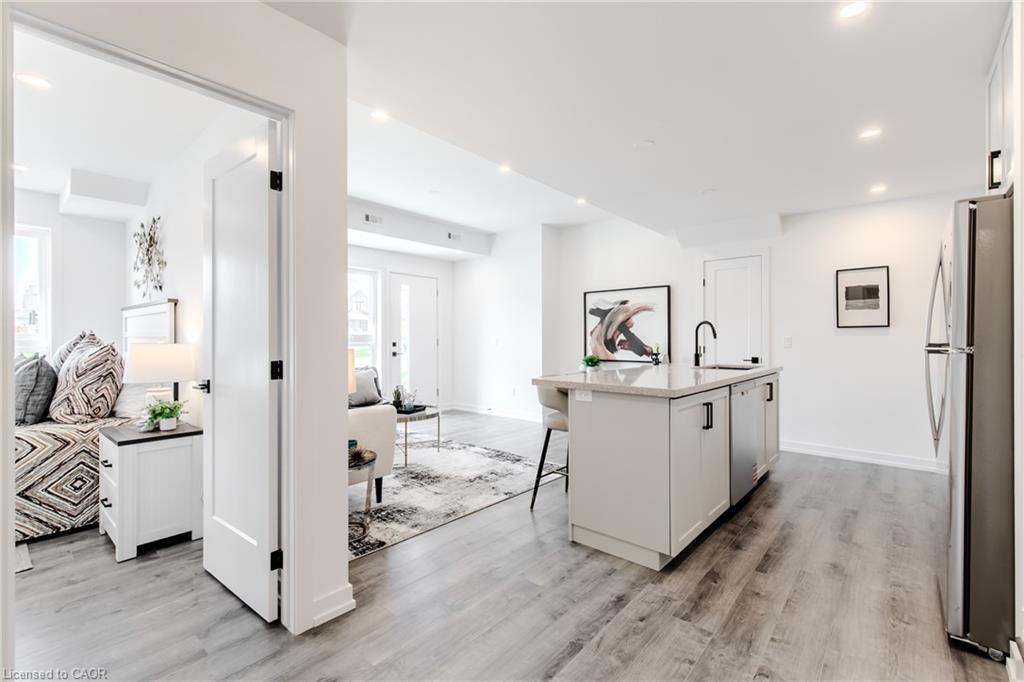243 Burke Street, Waterdown, ON - Indoor Photo Showing Kitchen