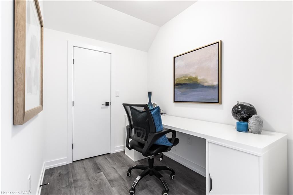 243 Burke Street, Waterdown, ON - Indoor