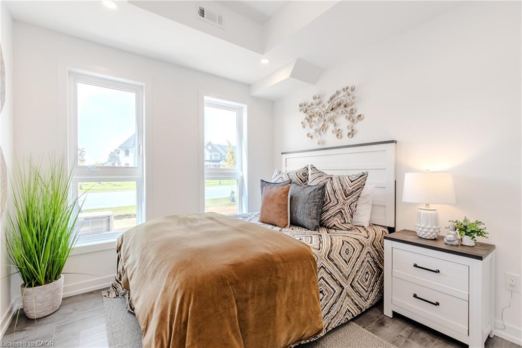 243 Burke Street, Waterdown, ON - Indoor Photo Showing Bedroom