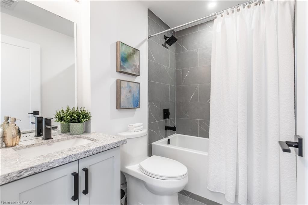 243 Burke Street, Waterdown, ON - Indoor Photo Showing Bathroom