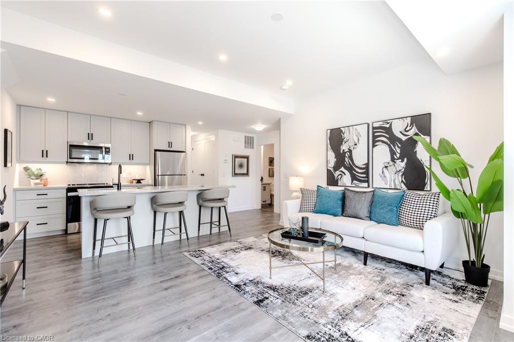 243 Burke Street, Waterdown, ON - Indoor