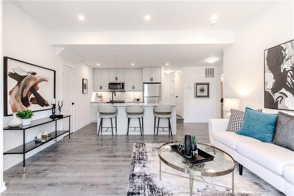 243 Burke Street, Waterdown, ON - Indoor Photo Showing Living Room