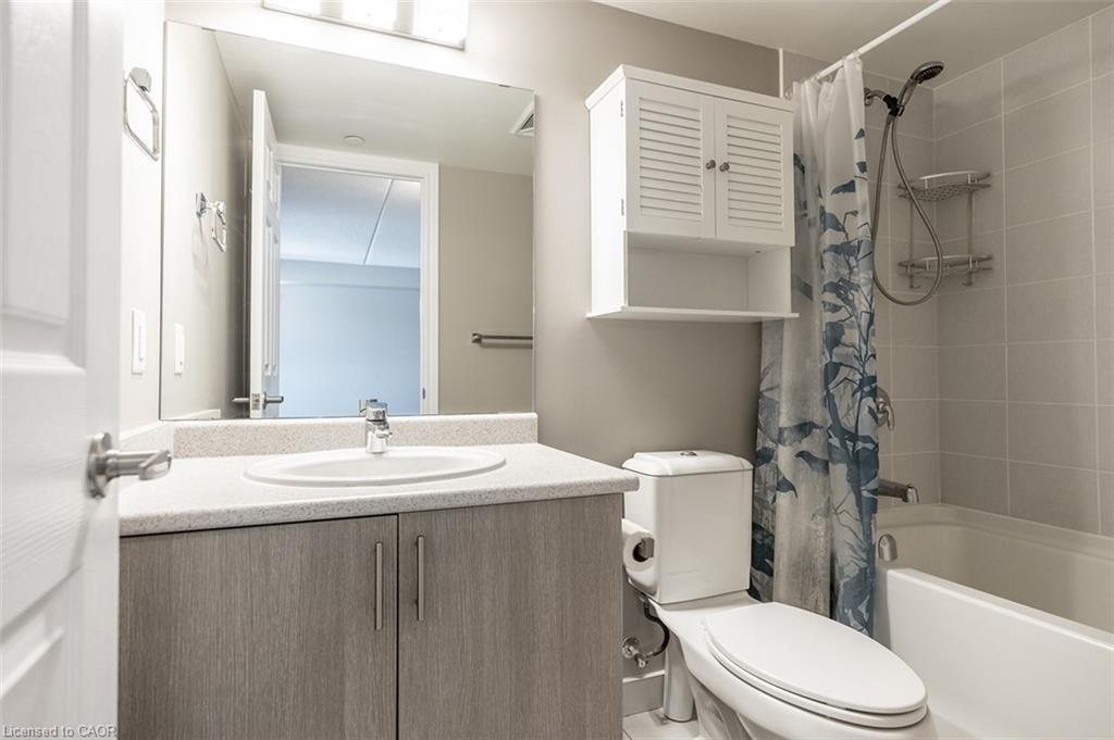 509-716 Main Street E, Milton, ON - Indoor Photo Showing Bathroom