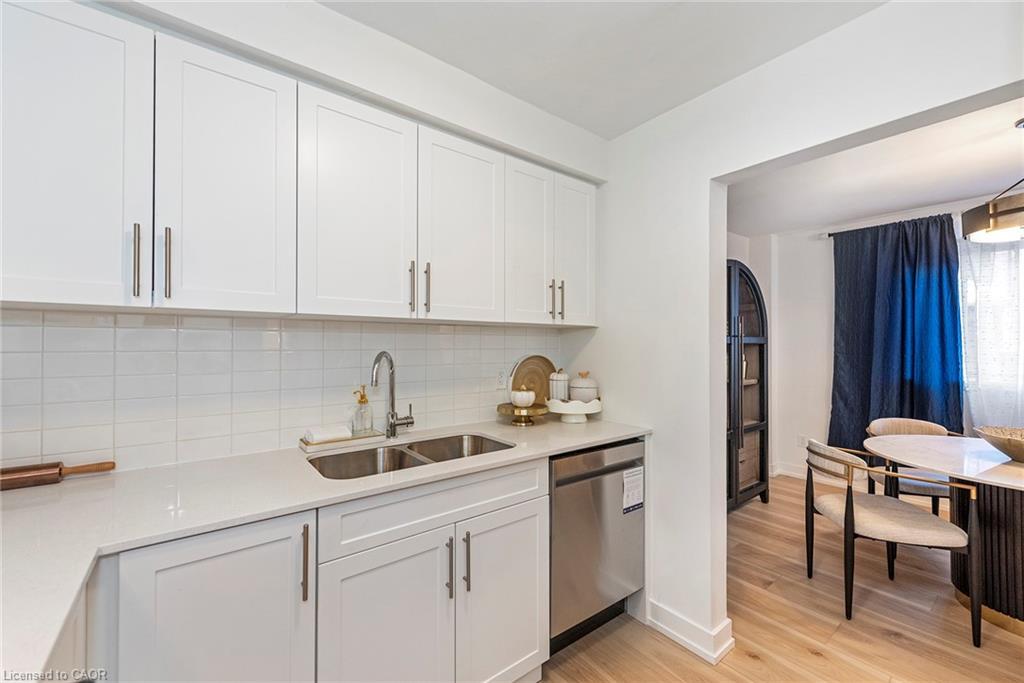 60-62 Delawana Drive, Hamilton, ON - Indoor Photo Showing Kitchen With Double Sink