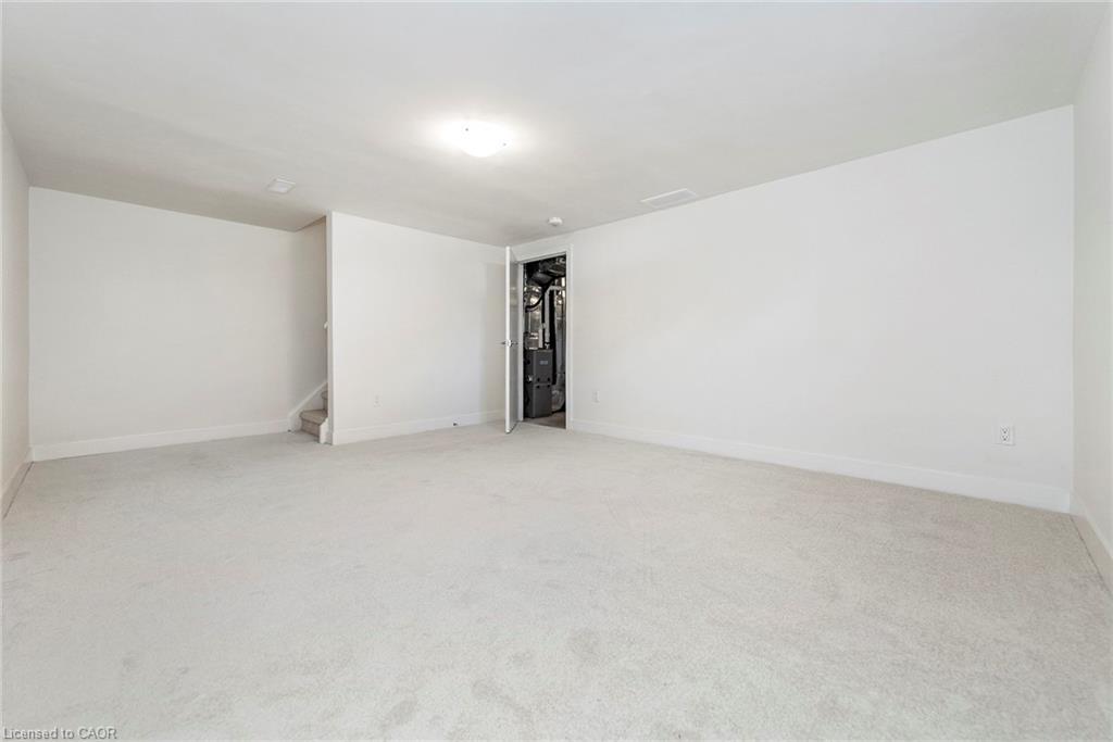 60-62 Delawana Drive, Hamilton, ON - Indoor Photo Showing Other Room