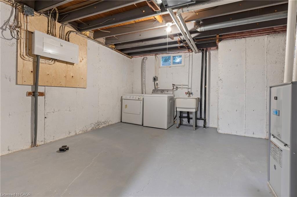 35-151 Linwell Road, St. Catharines, ON - Indoor Photo Showing Basement