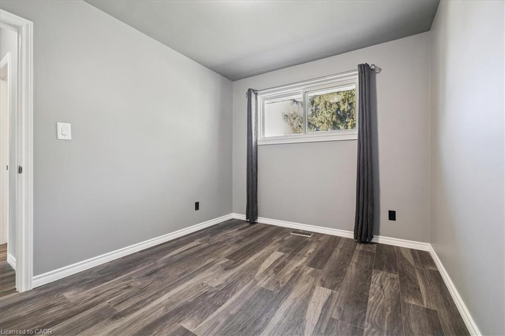 15 Purdy Crescent, Hamilton, ON - Indoor Photo Showing Other Room