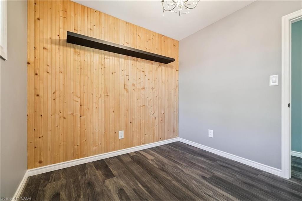 15 Purdy Crescent, Hamilton, ON - Indoor Photo Showing Other Room