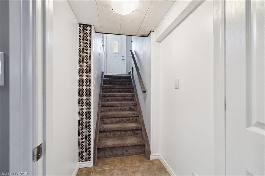 15 Purdy Crescent, Hamilton, ON - Indoor Photo Showing Other Room