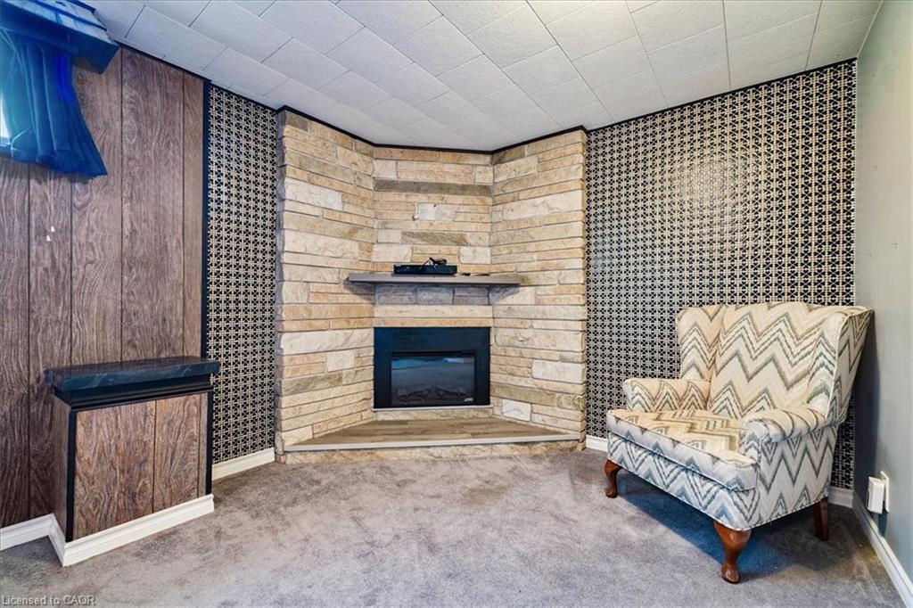 15 Purdy Crescent, Hamilton, ON - Indoor With Fireplace