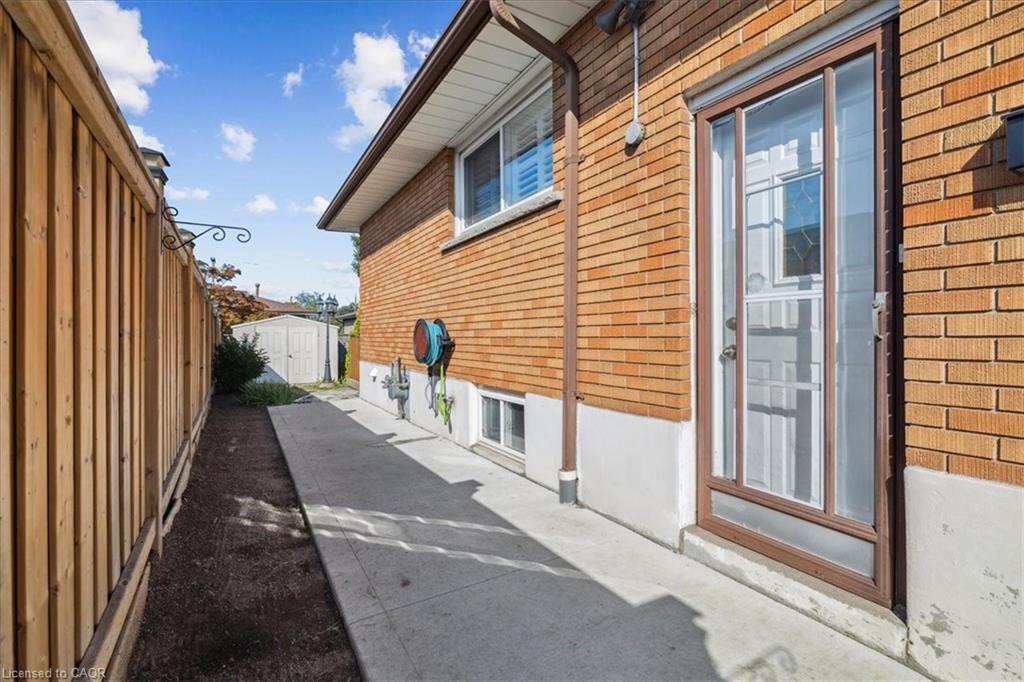 15 Purdy Crescent, Hamilton, ON - Outdoor With Exterior