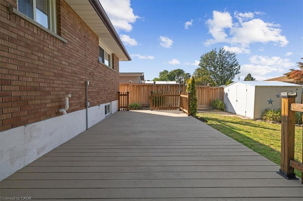 15 Purdy Crescent, Hamilton, ON - Outdoor With Exterior