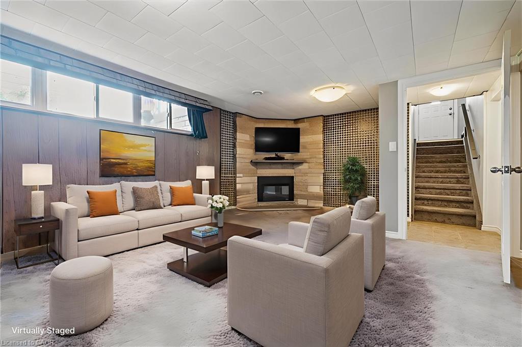 15 Purdy Crescent, Hamilton, ON - Indoor Photo Showing Living Room With Fireplace