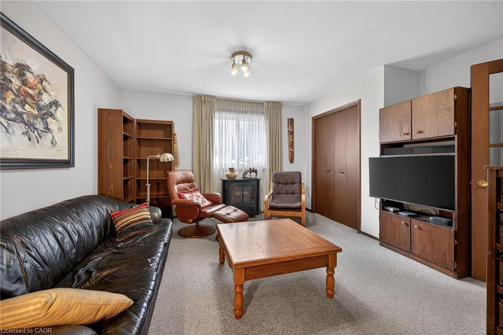 356 Cranbrook Drive, Hamilton, ON - Indoor Photo Showing Living Room