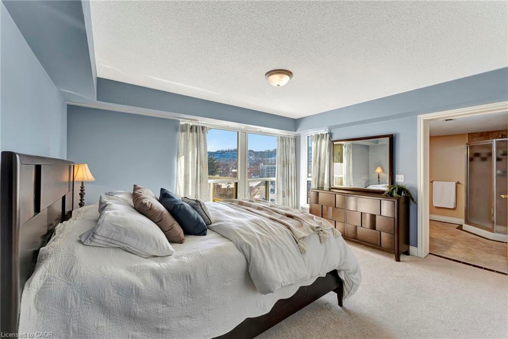 506-1770 Main Street W, Hamilton, ON - Indoor Photo Showing Bedroom