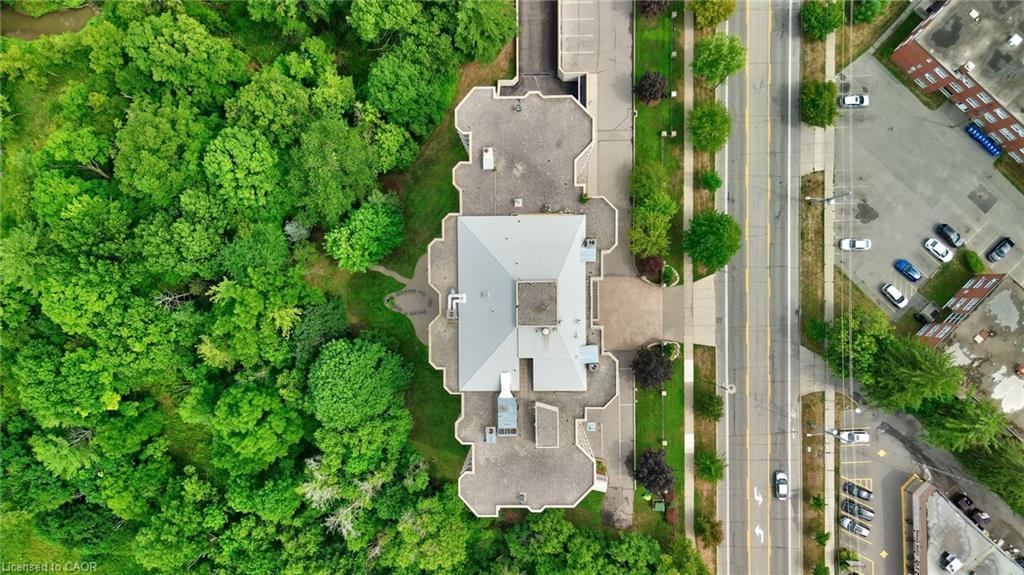 506-1770 Main Street W, Hamilton, ON - Outdoor