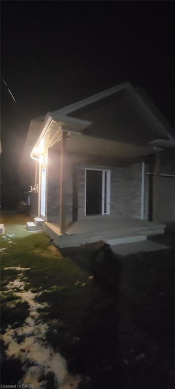 Lower-180 Commercial Street, Welland, ON -