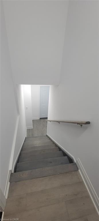 Lower-180 Commercial Street, Welland, ON - Indoor Photo Showing Other Room