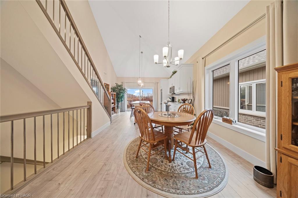 10-744 Nelson Street W, Port Dover, ON - Indoor Photo Showing Dining Room
