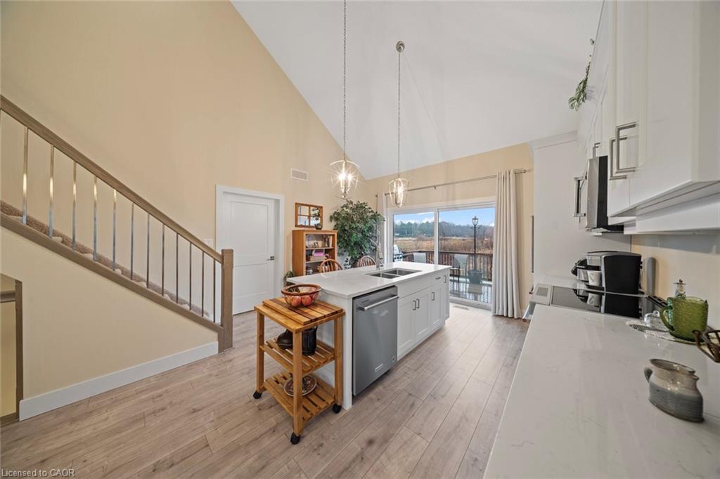 10-744 Nelson Street W, Port Dover, ON - Indoor