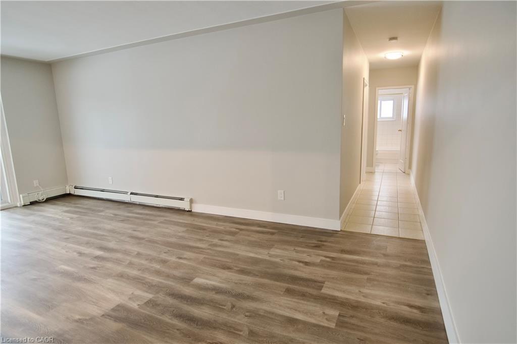 304-122 Sixth Avenue, Kitchener, ON - Indoor Photo Showing Other Room