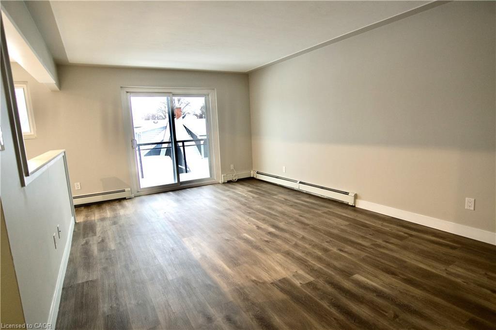304-122 Sixth Avenue, Kitchener, ON - Indoor Photo Showing Other Room
