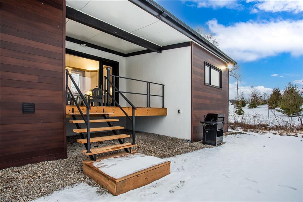 34 Indiana Road W, Hagersville, ON - Outdoor With Exterior