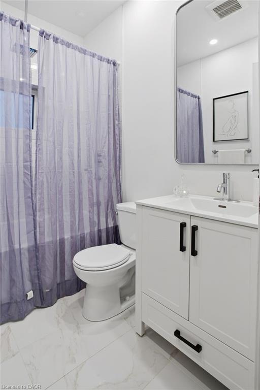 34 Indiana Road W, Hagersville, ON - Indoor Photo Showing Bathroom