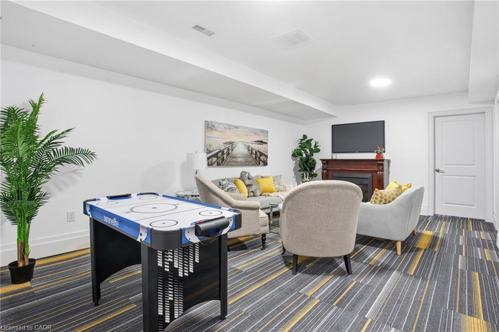 34 Indiana Road W, Hagersville, ON - Indoor