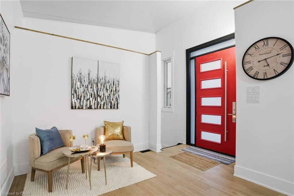 34 Indiana Road W, Hagersville, ON - Indoor Photo Showing Other Room