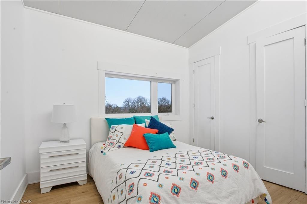 34 Indiana Road W, Hagersville, ON - Indoor Photo Showing Bedroom