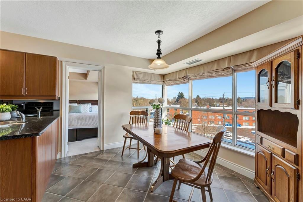 506-1770 Main Street W, Hamilton, ON - Indoor