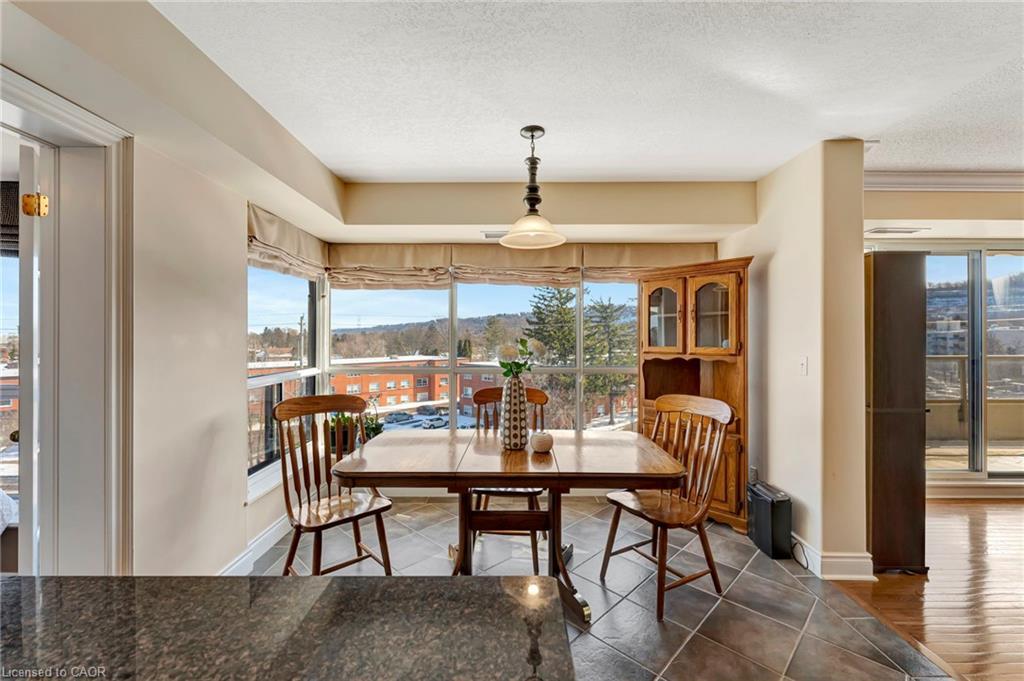 506-1770 Main Street W, Hamilton, ON - Indoor Photo Showing Dining Room