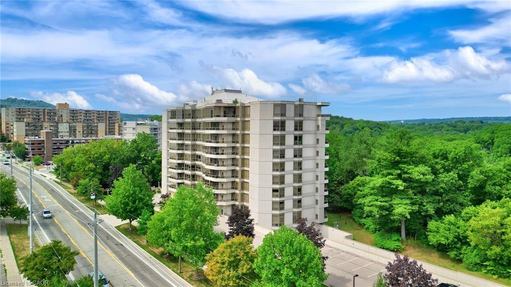 506-1770 Main Street W, Hamilton, ON - Outdoor