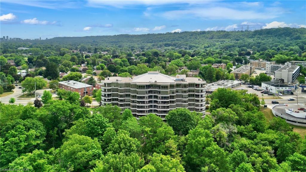 506-1770 Main Street W, Hamilton, ON - Outdoor With View
