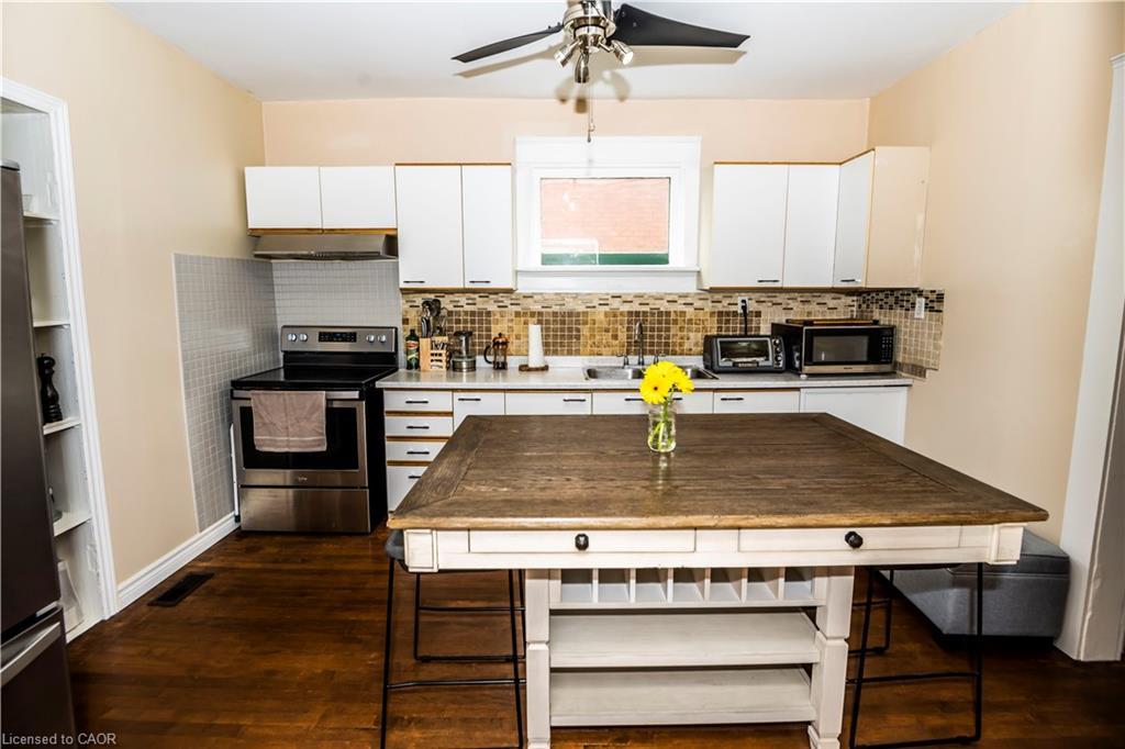 2-408 Wellington Street N, Kitchener, ON - Indoor Photo Showing Kitchen