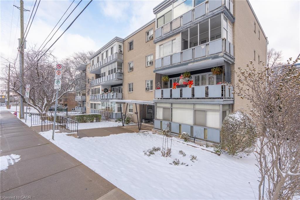 106-107 St. Josephs Drive, Hamilton, ON - Outdoor
