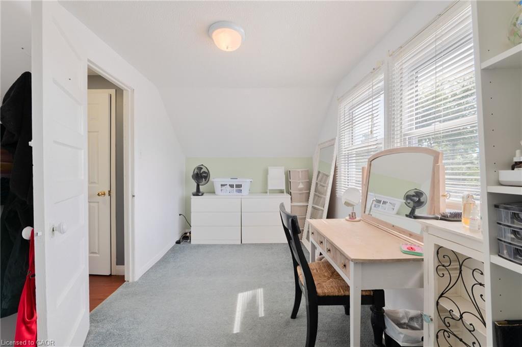 325 Simpson Avenue, Welland, ON - Indoor