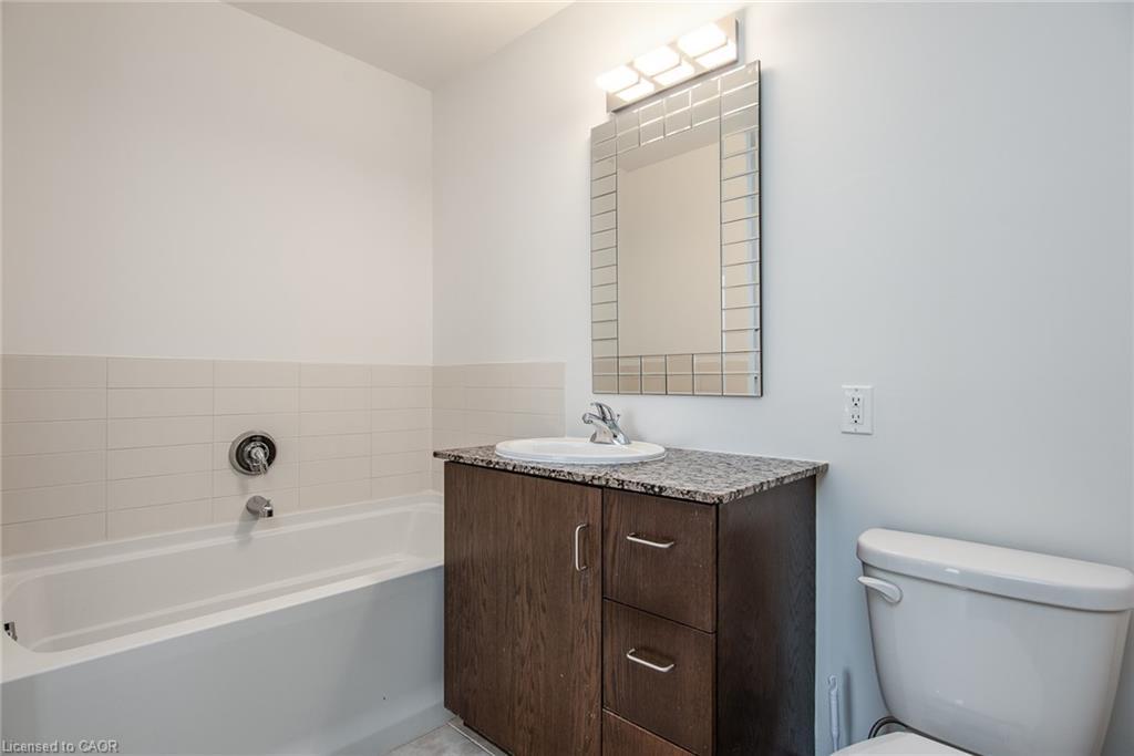 807-191 King Street S, Waterloo, ON - Indoor Photo Showing Bathroom