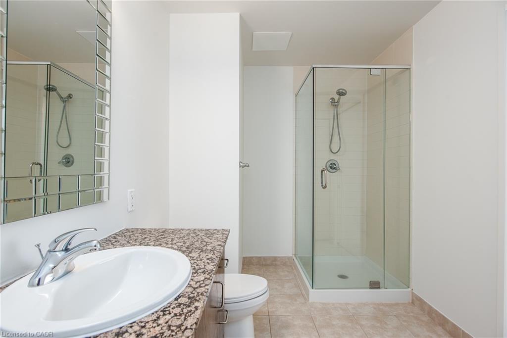 807-191 King Street S, Waterloo, ON - Indoor Photo Showing Bathroom