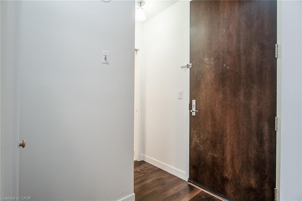 807-191 King Street S, Waterloo, ON - Indoor Photo Showing Other Room
