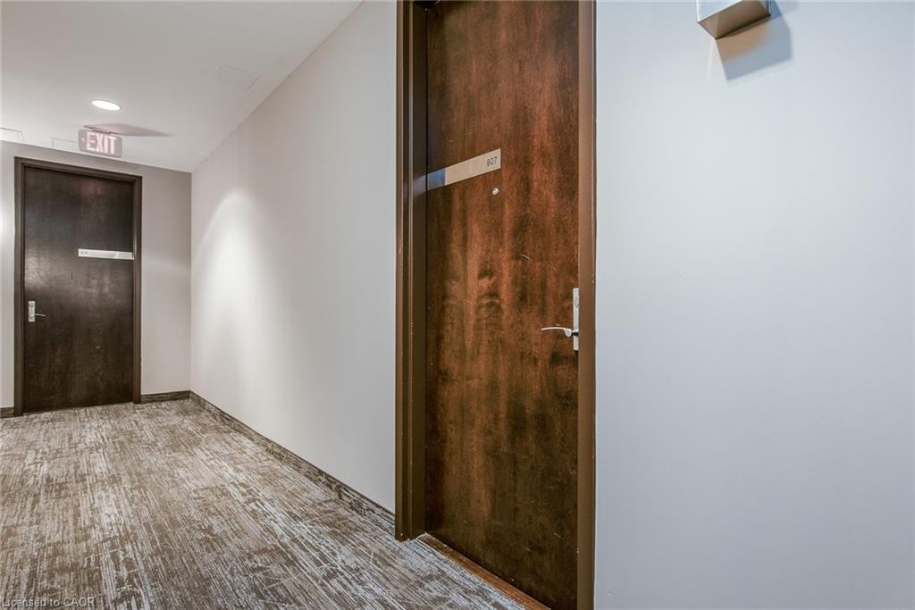 807-191 King Street S, Waterloo, ON - Indoor Photo Showing Other Room