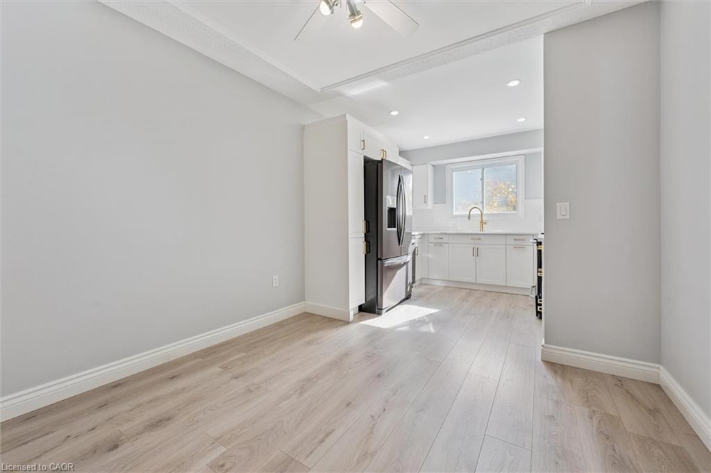 5-589 Beechwood Drive, Waterloo, ON - Indoor Photo Showing Other Room