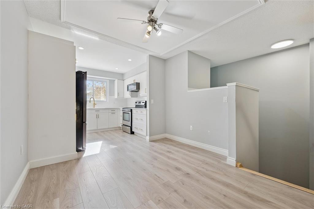 5-589 Beechwood Drive, Waterloo, ON - Indoor Photo Showing Other Room