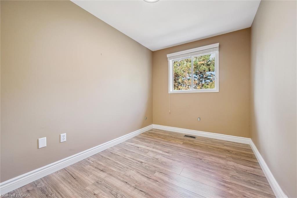 5-589 Beechwood Drive, Waterloo, ON - Indoor Photo Showing Other Room