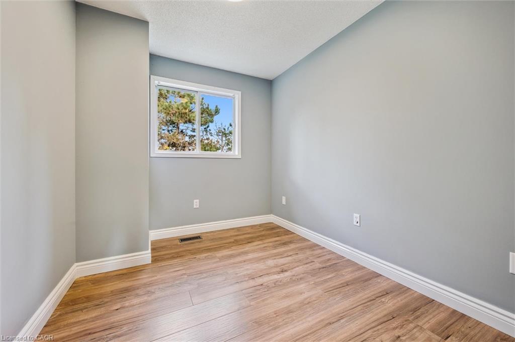 5-589 Beechwood Drive, Waterloo, ON - Indoor Photo Showing Other Room